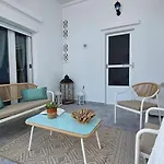 Captain Giorgos House * Pollonia