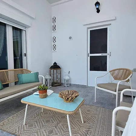 Captain Giorgos House * Pollonia