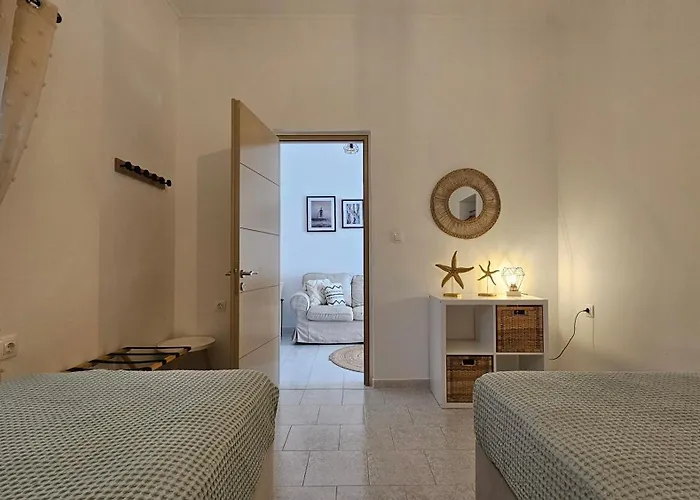 Captain Giorgos House * Πολλώνια