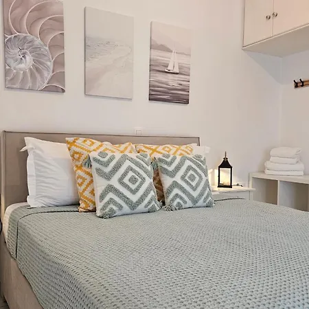 Captain Giorgos House شقة